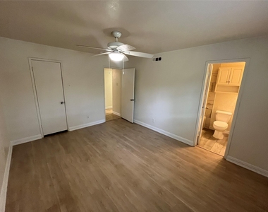 5313 Preston Trail - Photo Thumbnail 10