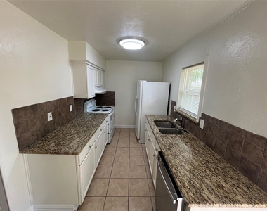 5313 Preston Trail - Photo Thumbnail 7