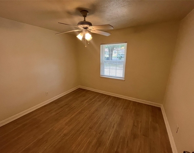 5313 Preston Trail - Photo Thumbnail 13