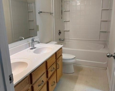 8428 Panglemont Drive - Photo Thumbnail 11