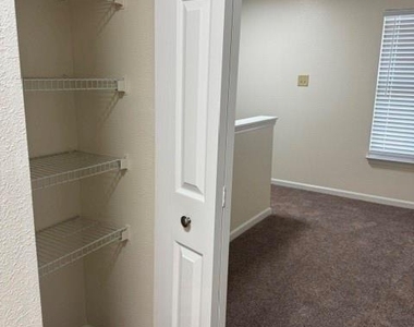 8428 Panglemont Drive - Photo Thumbnail 14