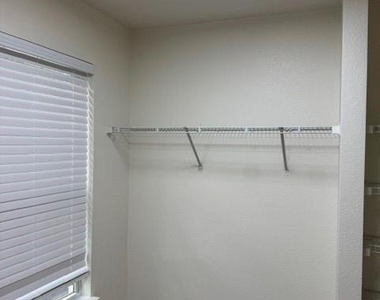 8428 Panglemont Drive - Photo Thumbnail 9