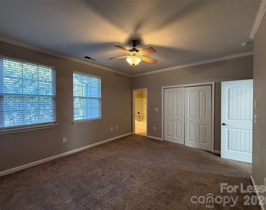 933 Central Park Circle - Photo Thumbnail 21