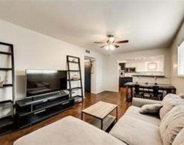 6015 E University Boulevard - Photo Thumbnail 3