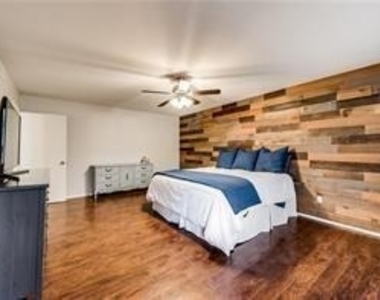 6015 E University Boulevard - Photo Thumbnail 5