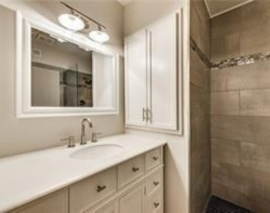 6015 E University Boulevard - Photo Thumbnail 4
