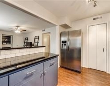 6015 E University Boulevard - Photo Thumbnail 14