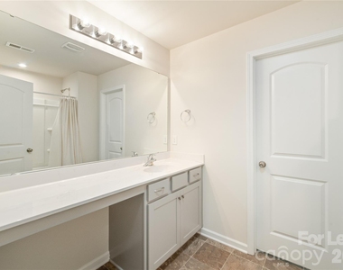 9517 Harvard Oak Court - Photo Thumbnail 18