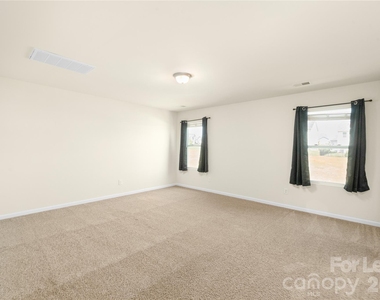 9517 Harvard Oak Court - Photo Thumbnail 16