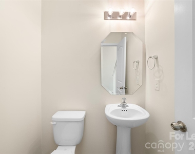 9517 Harvard Oak Court - Photo Thumbnail 5