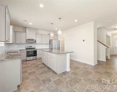 9517 Harvard Oak Court - Photo Thumbnail 7