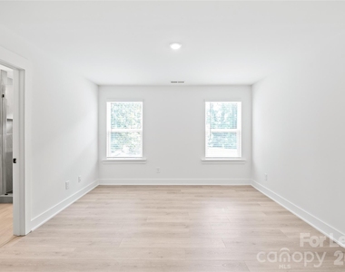 2007 Wilson Avenue - Photo Thumbnail 23