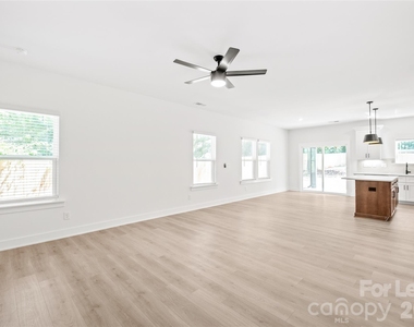 2007 Wilson Avenue - Photo Thumbnail 6
