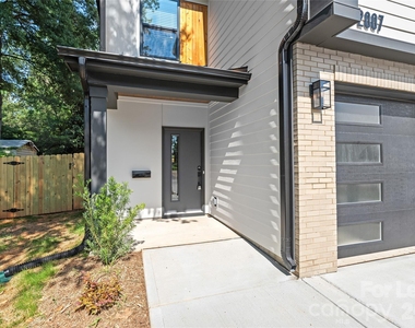 2007 Wilson Avenue - Photo Thumbnail 2