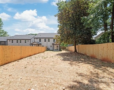 2007 Wilson Avenue - Photo Thumbnail 32