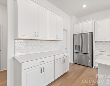 302 Silver Fleet Drive - Photo Thumbnail 14