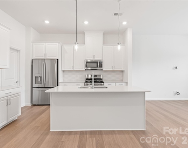 302 Silver Fleet Drive - Photo Thumbnail 11