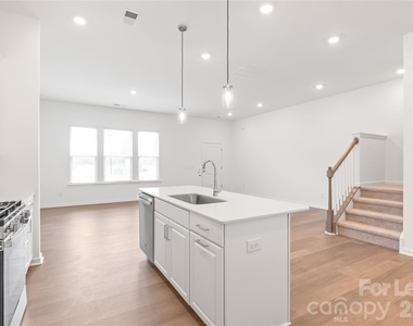 302 Silver Fleet Drive - Photo Thumbnail 15