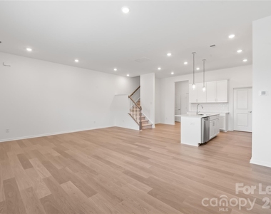 302 Silver Fleet Drive - Photo Thumbnail 8