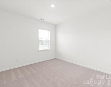 302 Silver Fleet Drive - Photo Thumbnail 31