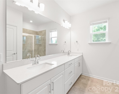 302 Silver Fleet Drive - Photo Thumbnail 27