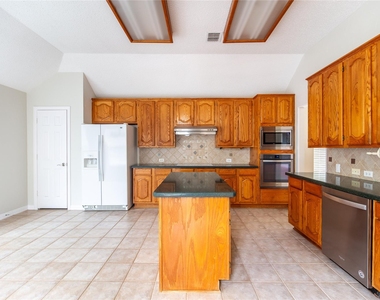 11301 New Orleans Drive - Photo Thumbnail 9