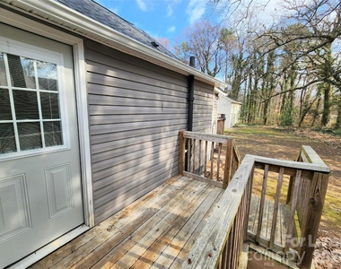 1423 Oakshade Avenue - Photo Thumbnail 16