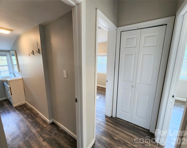 1423 Oakshade Avenue - Photo Thumbnail 11