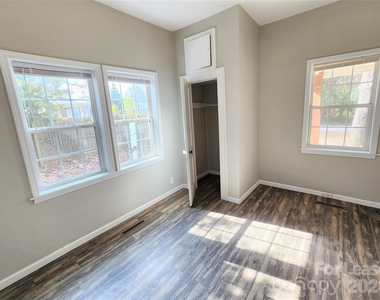 1423 Oakshade Avenue - Photo Thumbnail 7