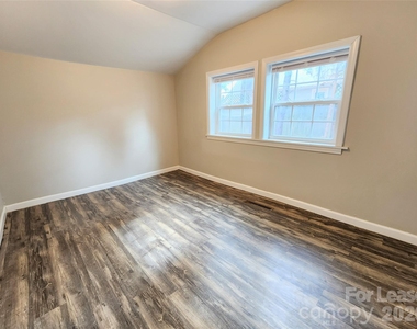 1423 Oakshade Avenue - Photo Thumbnail 9