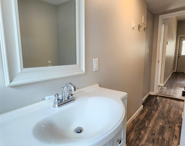 1423 Oakshade Avenue - Photo Thumbnail 14