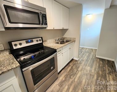 1423 Oakshade Avenue - Photo Thumbnail 4