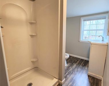 1423 Oakshade Avenue - Photo Thumbnail 12