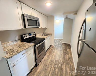 1423 Oakshade Avenue - Photo Thumbnail 3