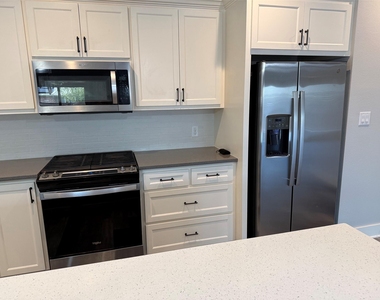 4906 Dry Creek Road - Photo Thumbnail 8