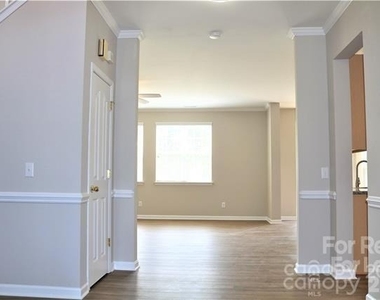 1218 Haden Drive - Photo Thumbnail 12