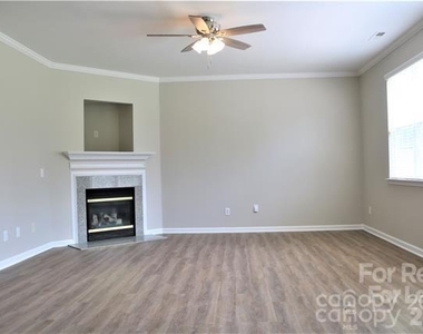 1218 Haden Drive - Photo Thumbnail 14