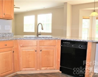 1218 Haden Drive - Photo Thumbnail 6