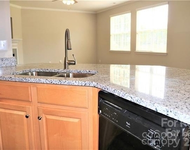 1218 Haden Drive - Photo Thumbnail 7