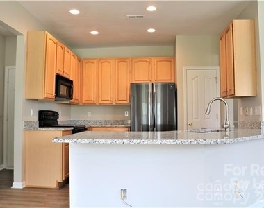 1218 Haden Drive - Photo Thumbnail 3