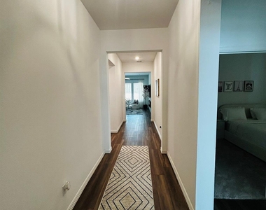 2106 Franklin Street - Photo Thumbnail 2