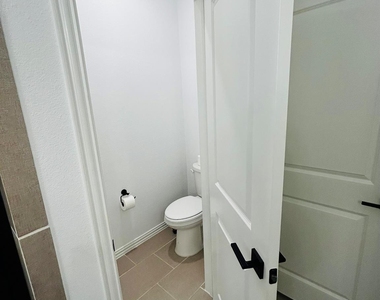 2106 Franklin Street - Photo Thumbnail 23