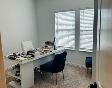 2106 Franklin Street - Photo Thumbnail 7