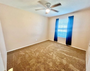 1811 Redwood Street - Photo Thumbnail 17