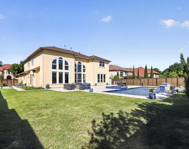 12226 Lazio Lane - Photo Thumbnail 29