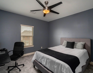 410 Oxford Place - Photo Thumbnail 18