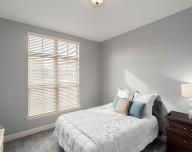 410 Oxford Place - Photo Thumbnail 13
