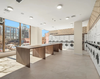 395 Carroll Street - Photo Thumbnail 5