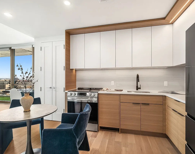 395 Carroll Street - Photo Thumbnail 1