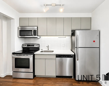 286 Stanhope Street - Photo Thumbnail 1